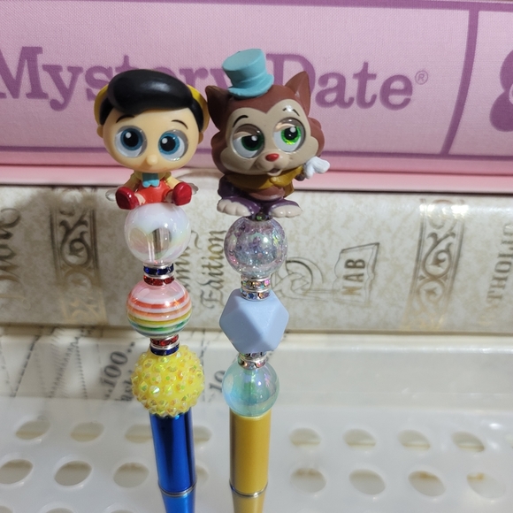 DISNEY DOORABLES PINOCCHIO Gideon the Cat Set of 2 Beaded Pens - Picture 8 of 10